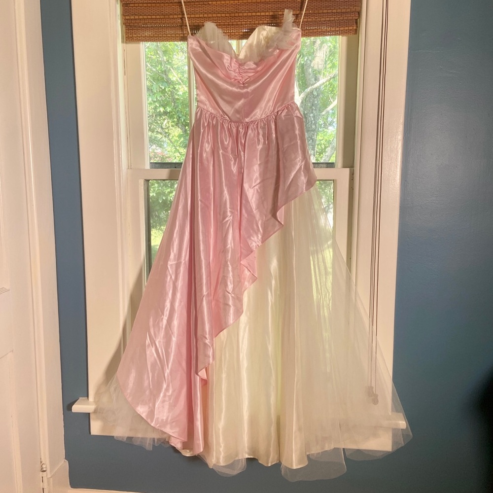 1980s Vintage pink and white tulle asymmetrical prom dress